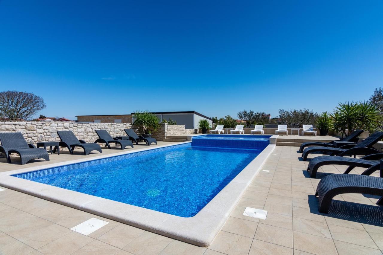 Family Friendly Apartments With A Swimming Pool Valbandon, Fazana - 2201 Штинян Екстер'єр фото