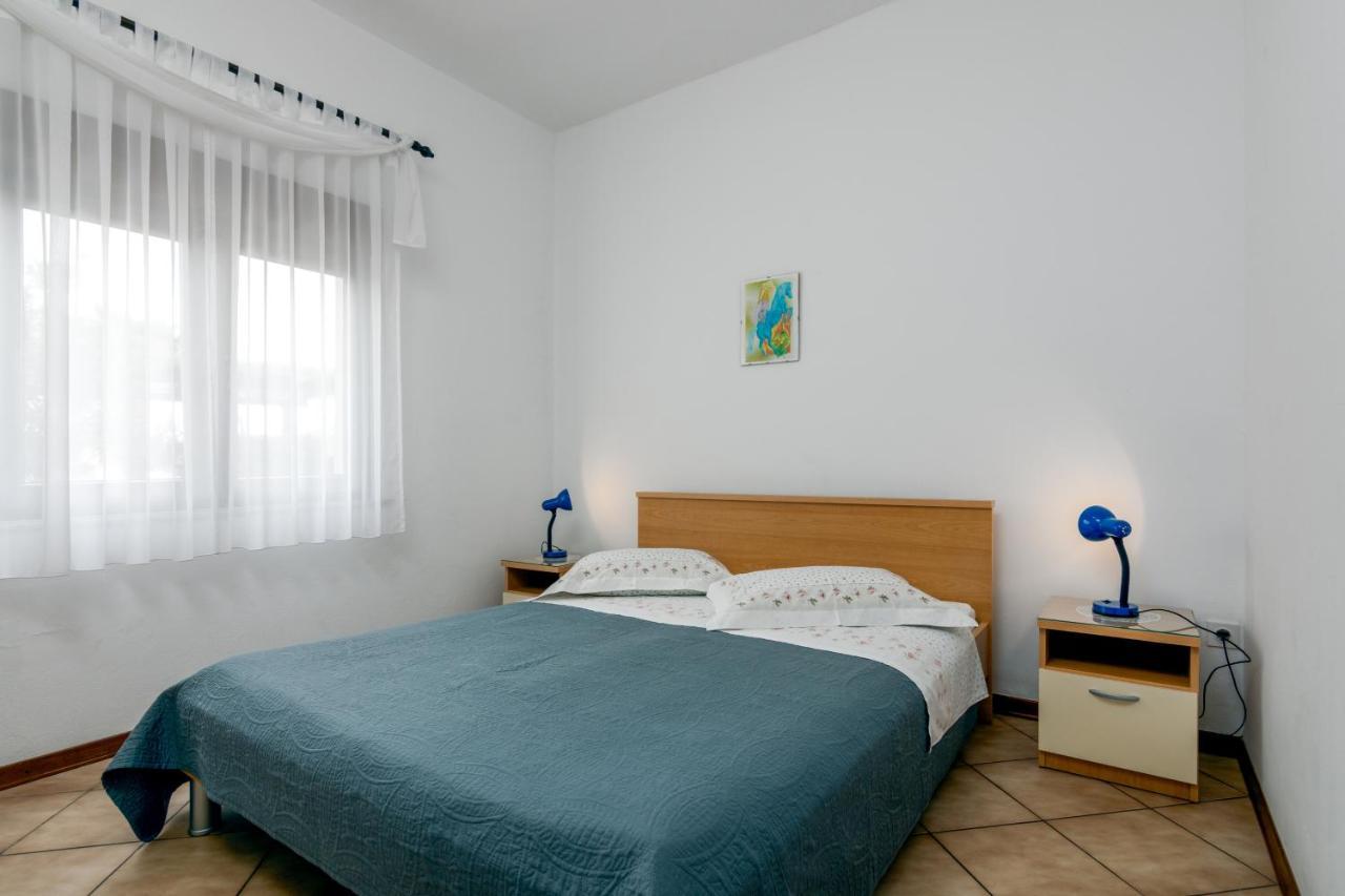 Family Friendly Apartments With A Swimming Pool Valbandon, Fazana - 2201 Штинян Екстер'єр фото