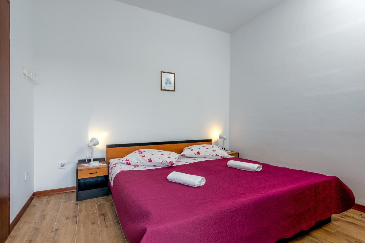 Family Friendly Apartments With A Swimming Pool Valbandon, Fazana - 2201 Штинян Екстер'єр фото