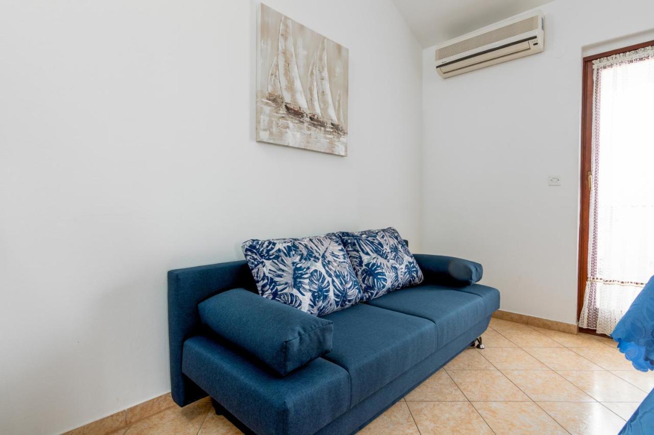 Family Friendly Apartments With A Swimming Pool Valbandon, Fazana - 2201 Штинян Екстер'єр фото
