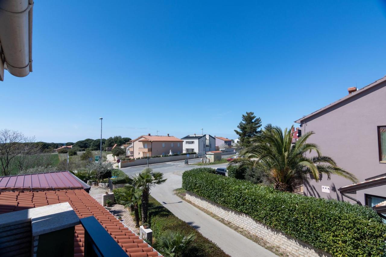 Family Friendly Apartments With A Swimming Pool Valbandon, Fazana - 2201 Штинян Екстер'єр фото